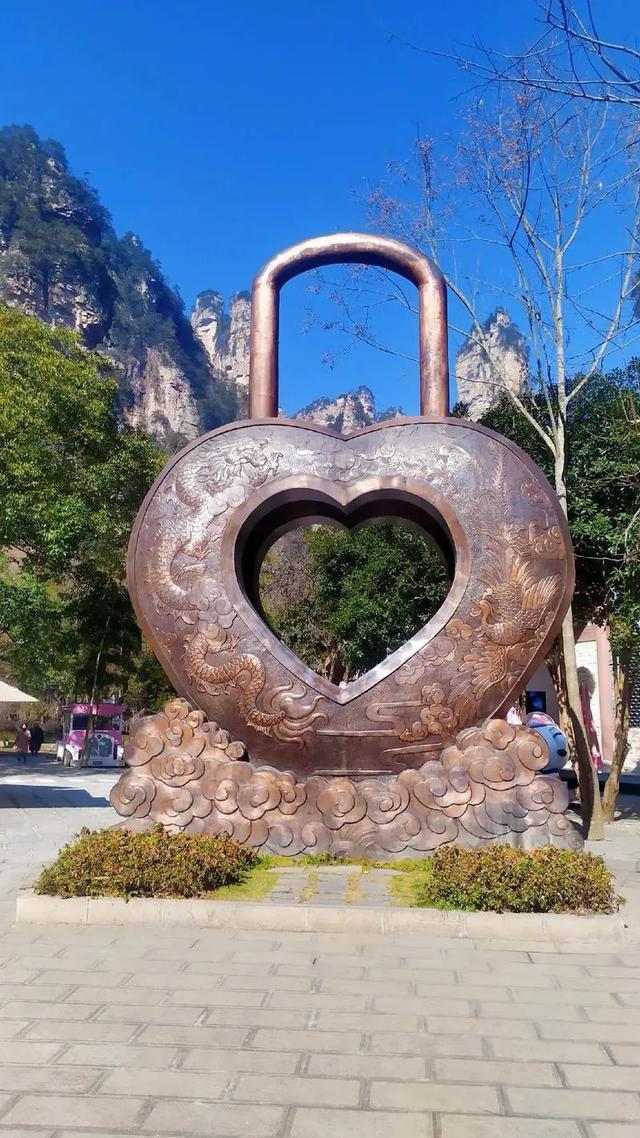 湖南必去十大景点排行榜，这才是湖南最值得去的10个地方，收藏好