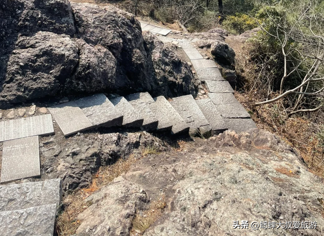 来一场杭州“秋日征程”吧，贯穿西湖群峰18公里，一路立体长画！