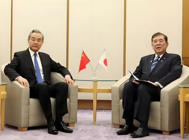 九三阅兵在即，石破茂有了新想法，北京可以留位，日本要打破传统