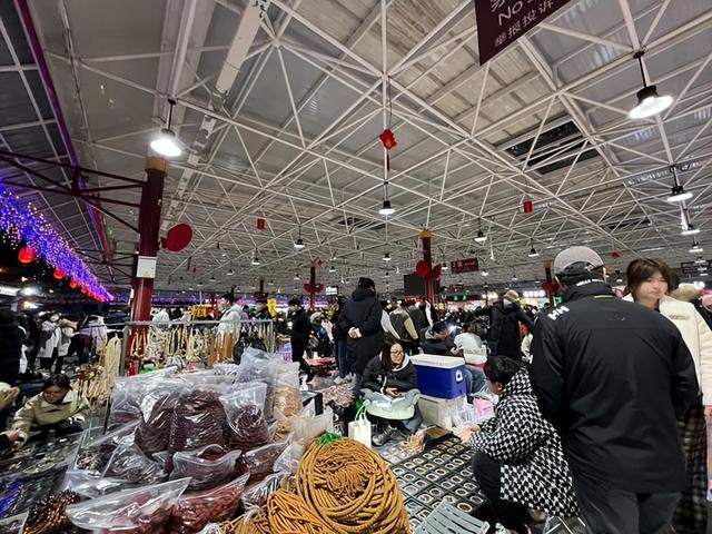 大量日本游客涌入北京，打着旅游幌子不去旅游不吃美食，为啥来？