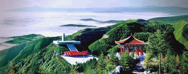 云里雾里.六盘山.胜利之山