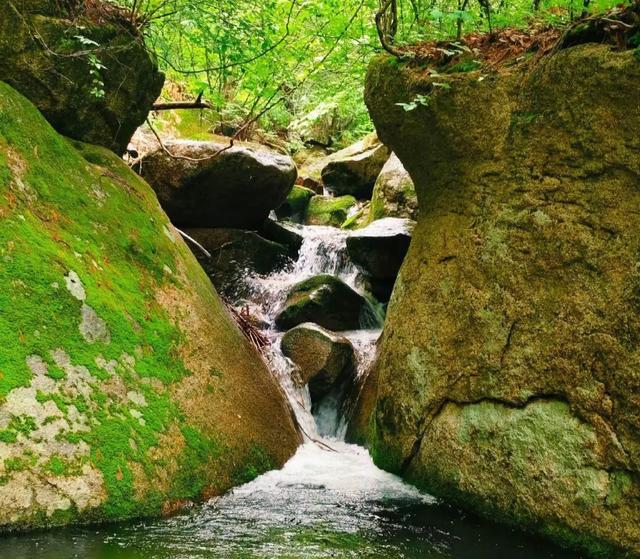 辽宁有座绝美山峰,被誉为万景奇山,非常适合避暑,知道的人不多