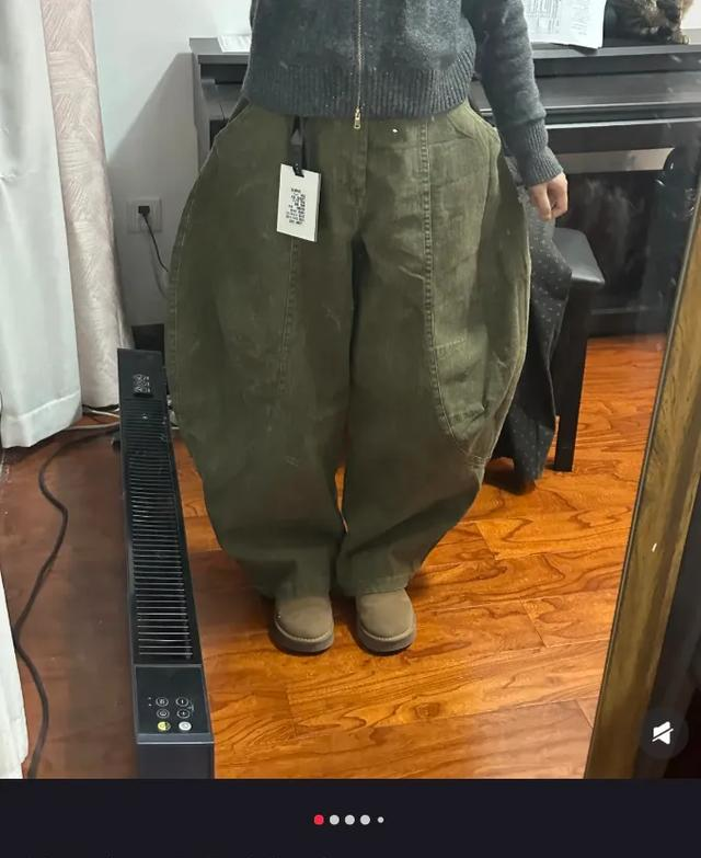 逼疯年轻人的“丑裤子”，背后有高人