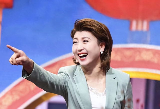 离春节不到1个月，4位名人翻车，没一个值得同情	，原因五花八门