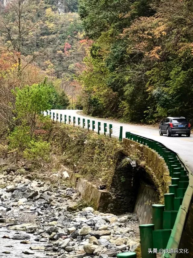 车过神农架【原创】作者：原铁十师陶玉和