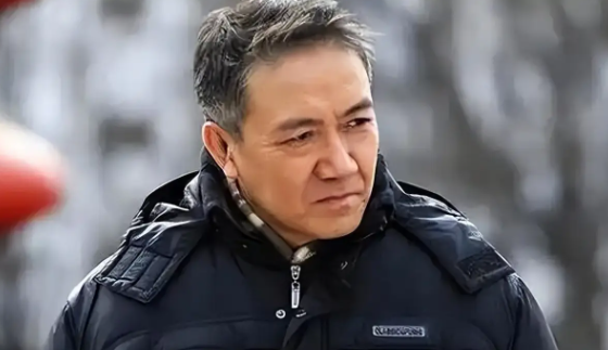 这一次，被人民日报公开点名的67岁李幼斌	，让娱乐圈“沉默	”了