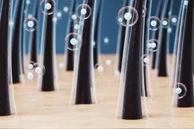 拒绝白发烦恼，学会这几个方法，让你重拾黑发，焕发青春光彩！图片