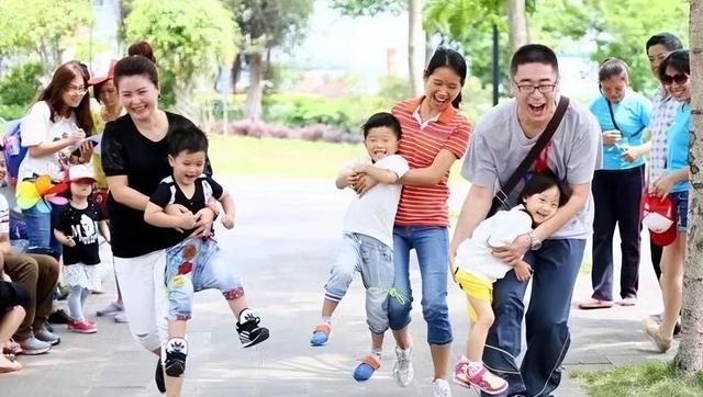 门票打折车票降价，国庆8天假，为啥旅游的年轻人却一年比一年少