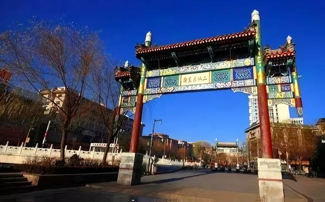 我是成都人，刚游玩承德，对承德的景色流连忘返