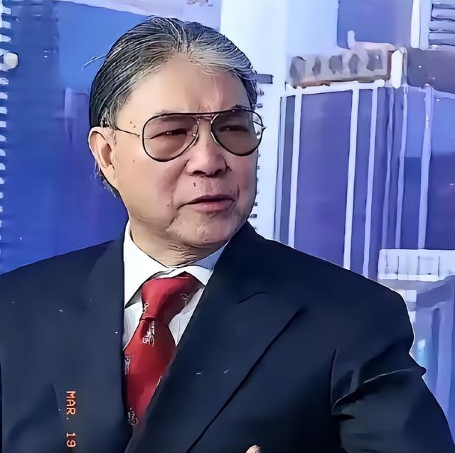 郭晶晶没想到，79岁的公公霍震霆再破天花板，让整个豪门圈沉默了