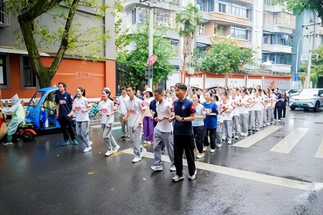 心有信仰 行有力量！国庆中秋大假 循着红色足迹来成都青羊街头走一走