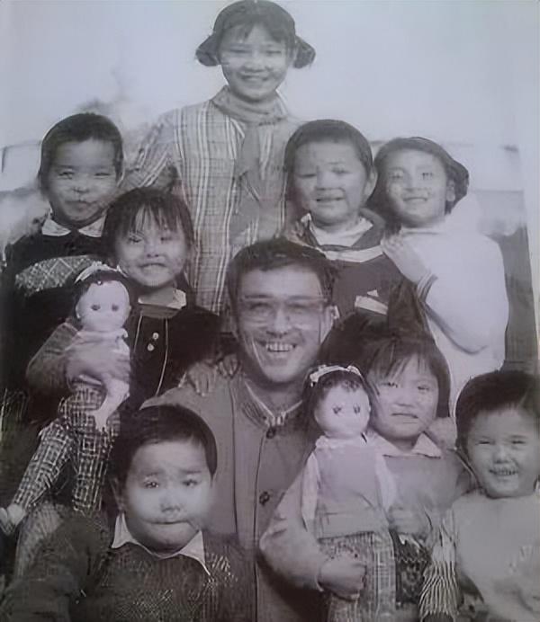 她11岁被导演看中，与名导同居多年被抛弃，如今复出却无人问津