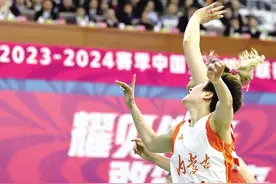 拼尽全力！内蒙古农信女篮遗憾与总冠军失之交臂图片