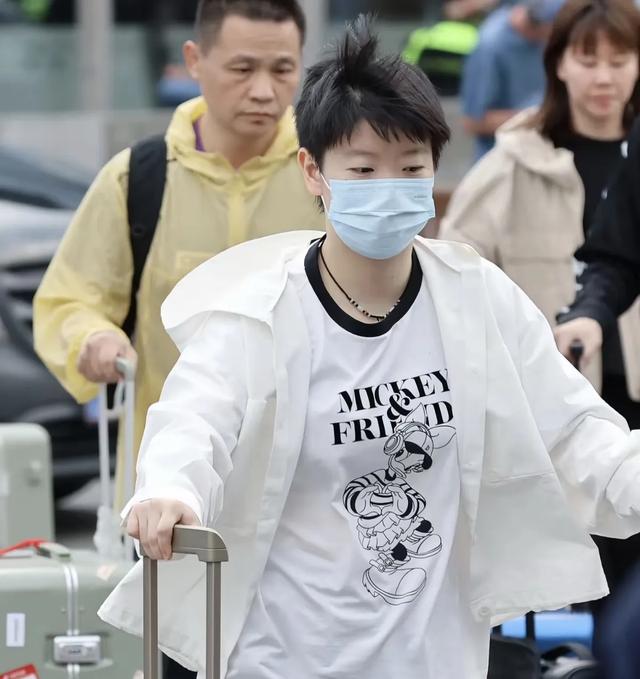 太夸张了！万万没想到瑞典主办方竟然这么对孙颖莎 球迷都看呆了