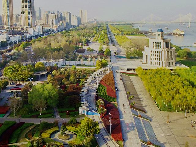 全国最大的江滩公园为何建在武汉？武汉拥有主观客观两方面的需求