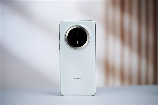 干翻苹果，华为Mate70 Air亮相，支持eSIM卡，价格有惊喜