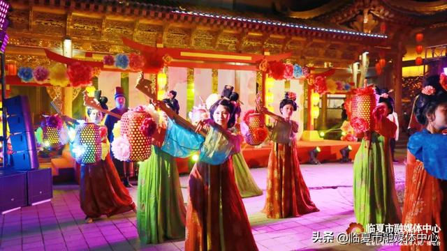 世界各地游客：“很松弛很Chill”！为八坊十三巷里的消夏“凉”方点赞！