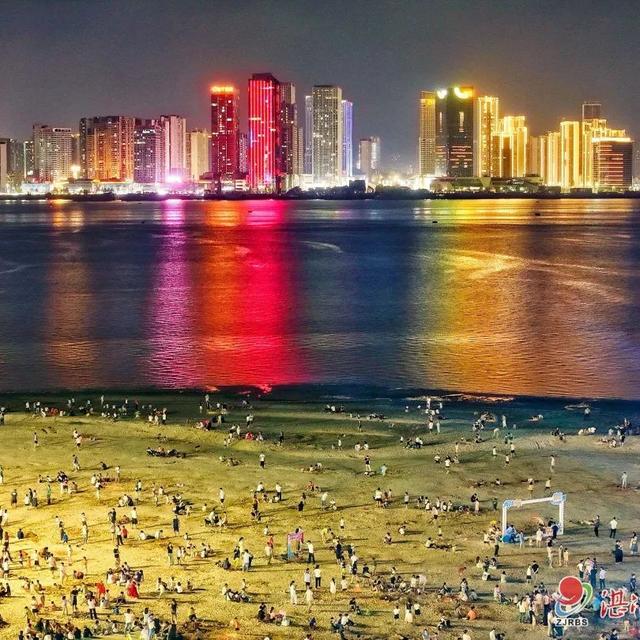 湛江，从“亮起来”到“火起来”！