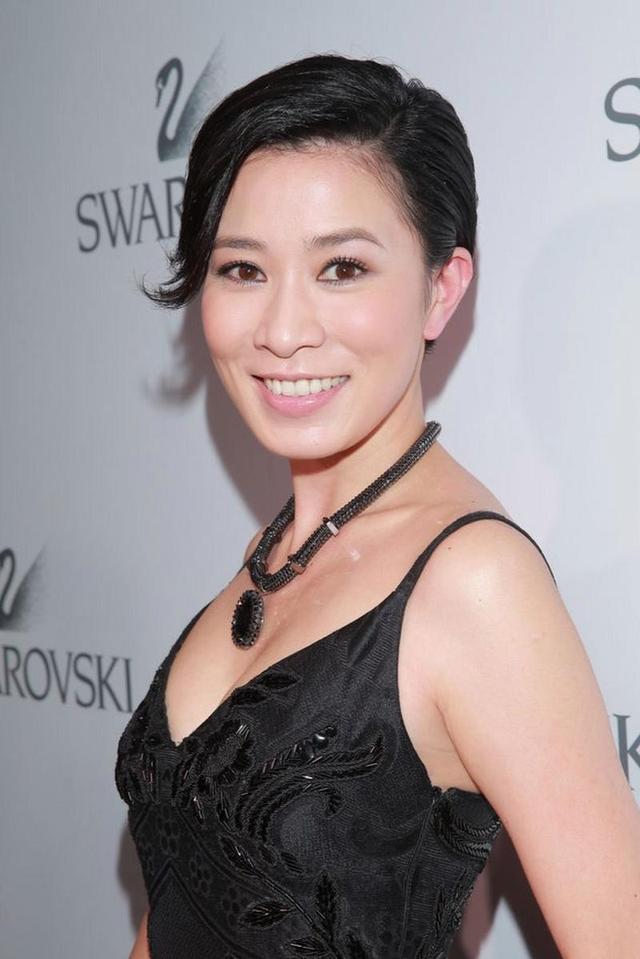 王心凌吴克群同款疑云升级！网友：这次不是朋友，佘诗曼式幸福？