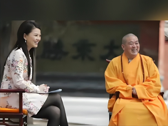 李湘不忍了！公开回应与释永信的真实关系，亲吻照的真相终于大白