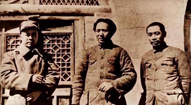 贴身保护毛主席30年，汪东兴晚年后悔道：当年瞎了眼让主席用此人
