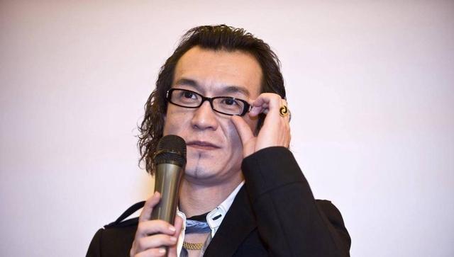 时隔多年李咏死因被揭开，妻子哈文道破真相，难怪选择葬身美国