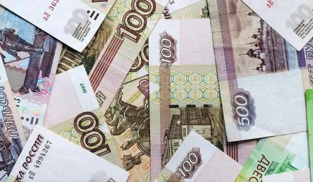 普京刚从印度回来，就收到坏消息：通往中国的铁路不得不叫停了！