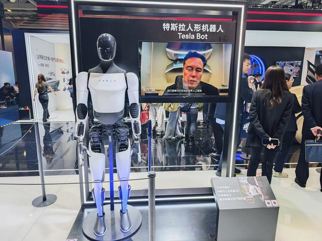 Cybercab亚太首次亮相！特斯拉进博会，人工智能是最大亮点？