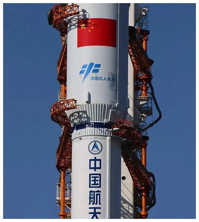 2021年日本冲绳发现火箭残骸，印有“中国载人航天”，怎么回事？