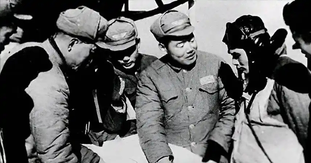 陈毅要求乘飞机从西藏回北京，空军少将张廷发：先别答应，等一等