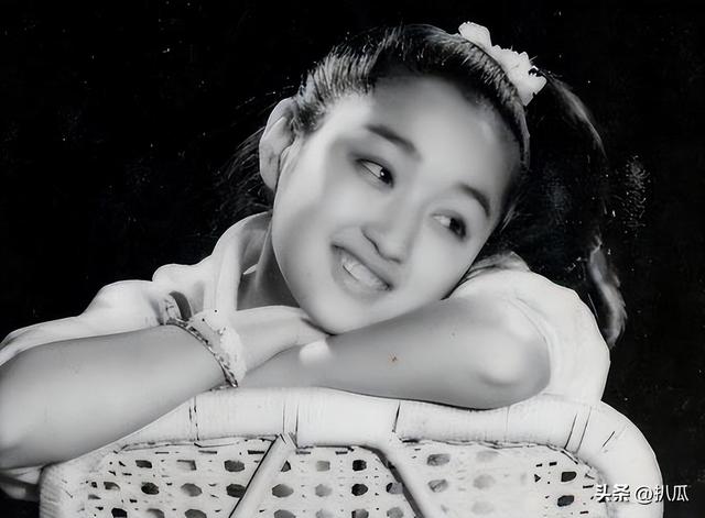 善恶终有报，54岁不婚不育的杨钰莹，原来早已经上了另一条道路