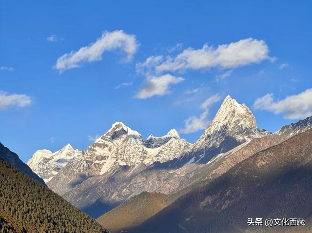 治愈到犯规！西藏这座小城5种 “会呼吸” 的颜色，抚平所有不安焦虑