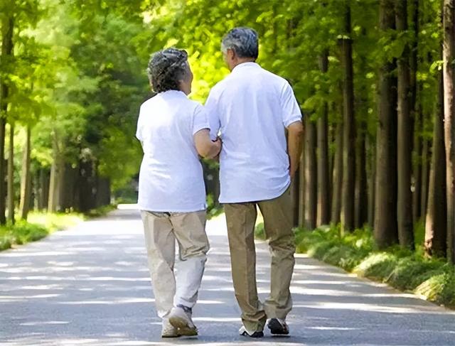 再继续这样锻炼，你的血管受不了！提醒：上了年纪	，这3种不可取