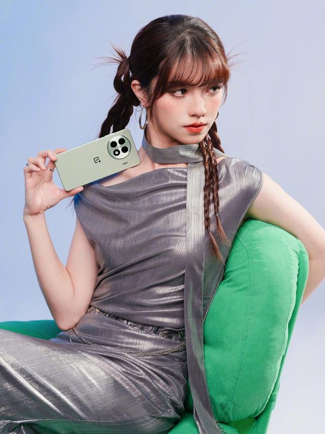 打败华为，一加上半年手机销量增速第一名，一加15系列10月发布