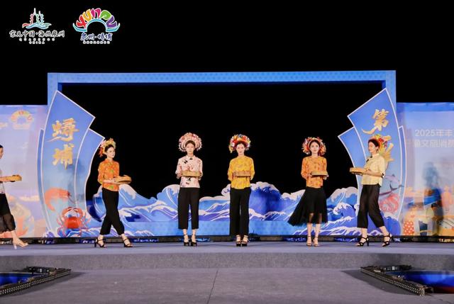渔船归港迎海获，浓浓人间烟火气！一起相约蟳埔渔人码头……