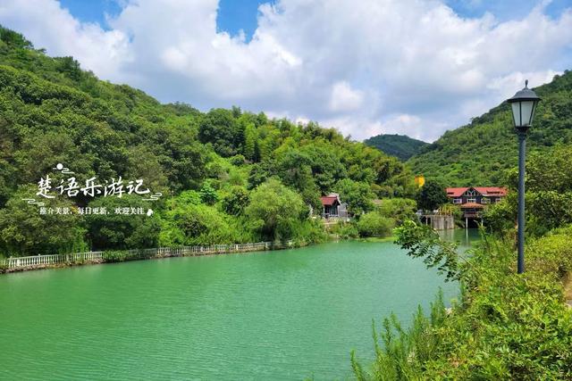 浙江宁波的花园型庄园，多处风景都很美丽，但是最近变化有点大