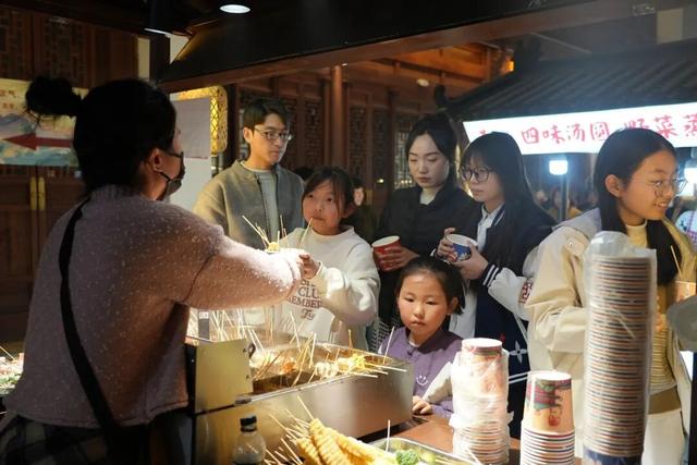 人人人我人人人……武都人气爆棚！