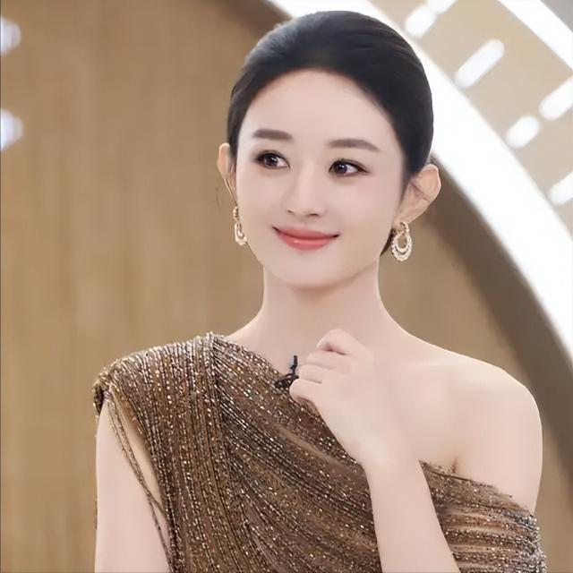 离婚四年，38岁赵丽颖再次官宣喜讯，成为冯绍峰高攀不起的存在！