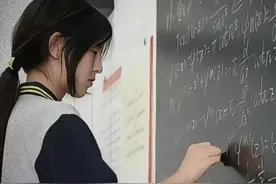 江苏17岁少女姜萍：逆境中绽放数学梦图片