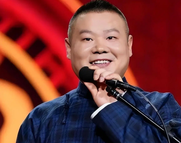 钱再多也没用，官媒出手揭露岳云鹏夫妇真实现状，走上于谦的老路