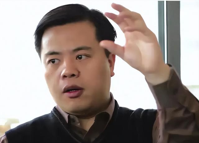 美国扶持的4大中国富豪起作用了，在国内疯狂捞钱	，转身捐给美国