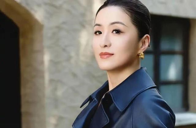 陪玩陪睡只是开胃菜！组团开嫖、目无王法、舔手指，演都不演了