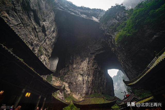 如此风光，拍《满城尽带黄金甲》，难怪张艺谋要选择武隆天生三桥