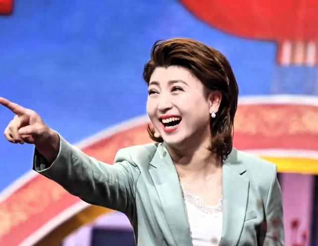 闫学晶哭穷风波大反转！儿子一句话戳破惊天真相