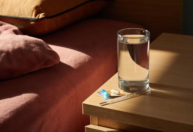 我52岁	，已经绝经了，前段时间跟个比我大八岁的老头在一起了