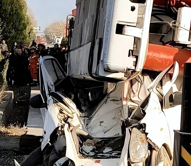 从满街乱窜到销声匿迹	，谁杀死了中国县城的“三无神车”？