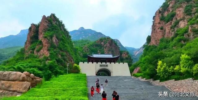赏峡谷风光、品万年泉水、观溶洞奇观，河北还藏着这样一处清凉秘境