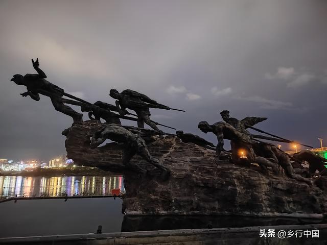 打卡北湖公园：读懂南充的文化密码与生活温度/乡行中国走进南充