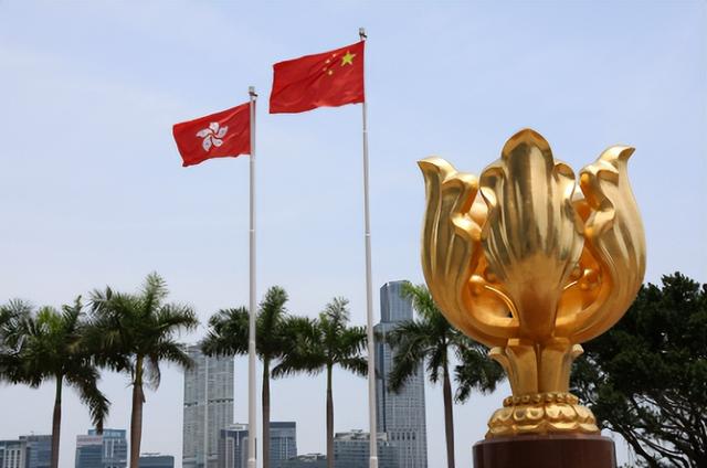 清醒点吧！台湾就算和平回归，解放军想驻军？台方恐怕不会答应！