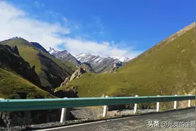 我走了独库公路南段，沿途风景很美，途中经过了4个绝美的景点图片